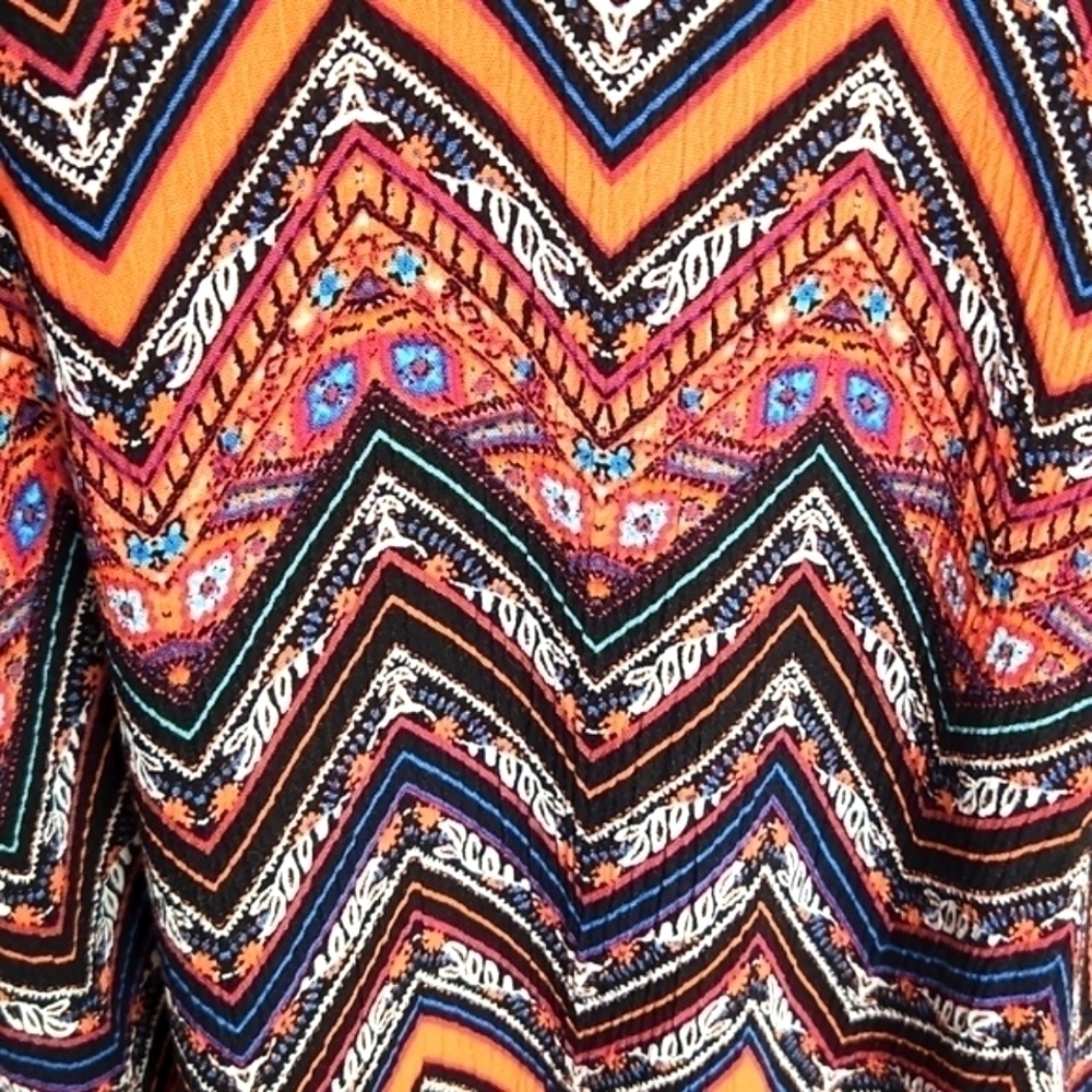 JUNIORS Ambiance Tribal macrame neck line tank top size Medium - Picture 3 of 11